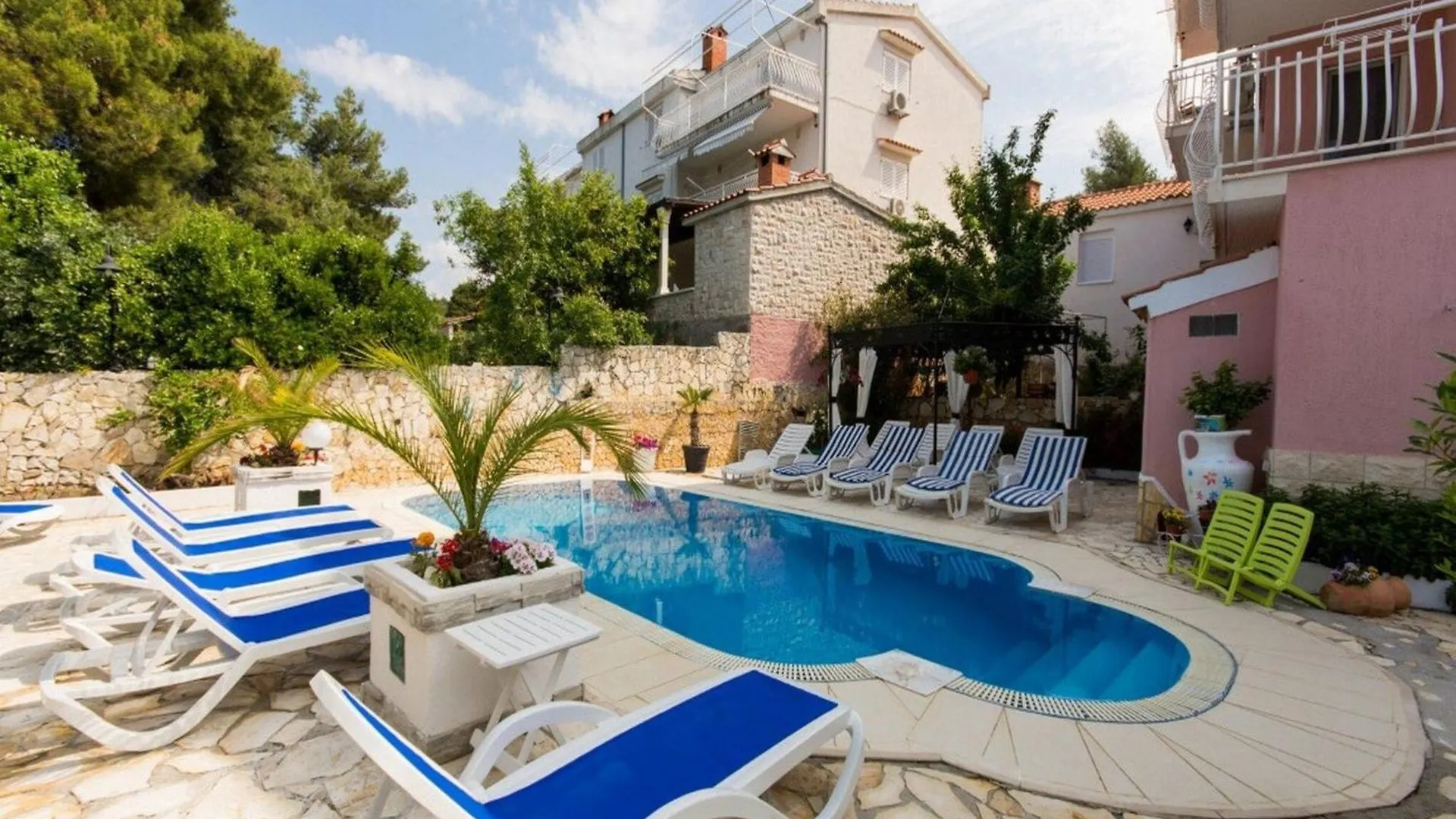 Villa Stil - Two Bedroom Apartment With Balcony And Sea View 203 President تروغير